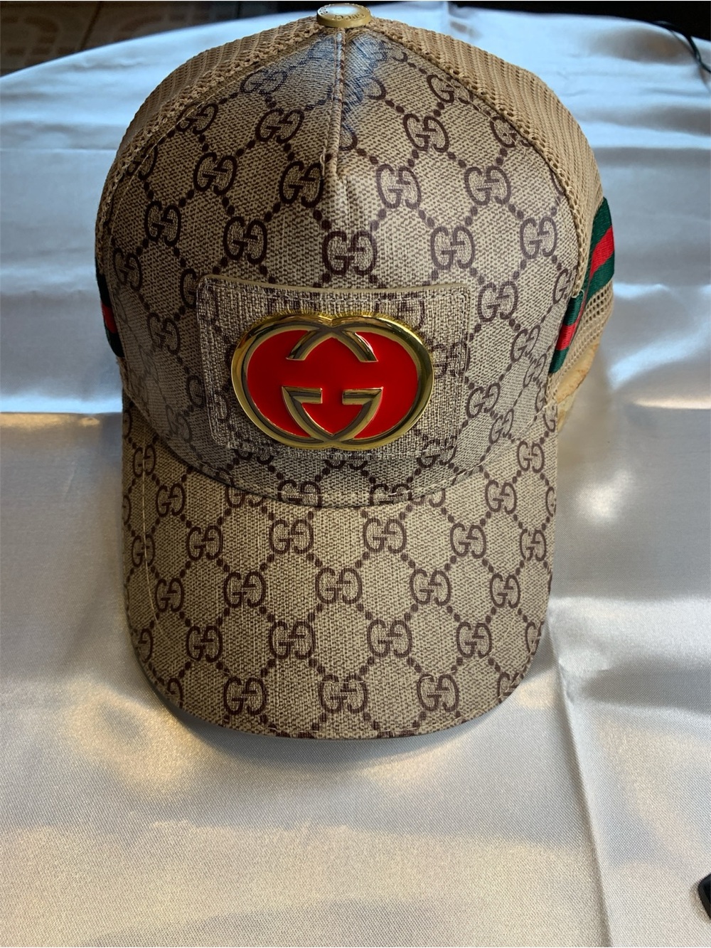 Gucci Beige GG Canvas Cap with Red Enamel Logo and Green-Red Stripe